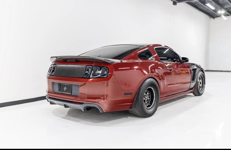 Testimony rear three-quarter